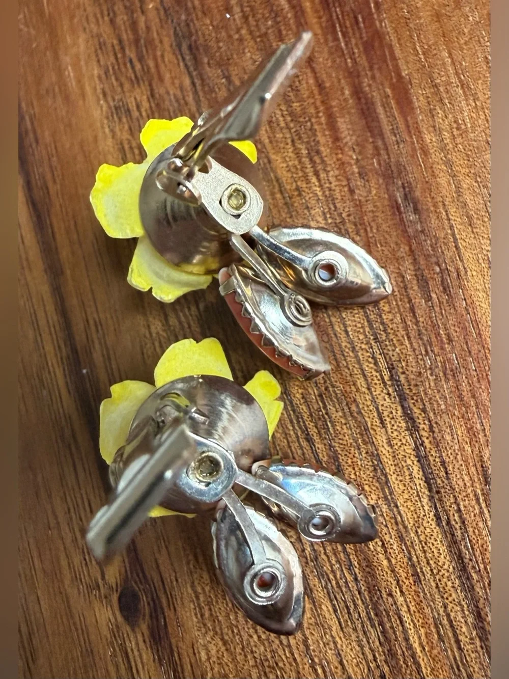 VTG Yellow Floral Brooch and Clip Earrings Set AB Rhinestone Lucite